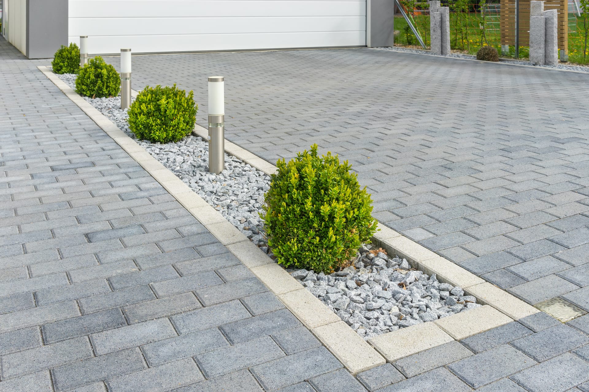 A block paving driveway laid by Smart Call Contractors in Lincolnshire